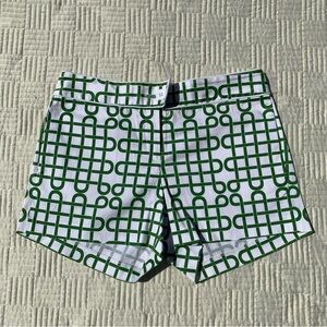 Elizabeth McKay White and Green Patterned Shorts Size 8